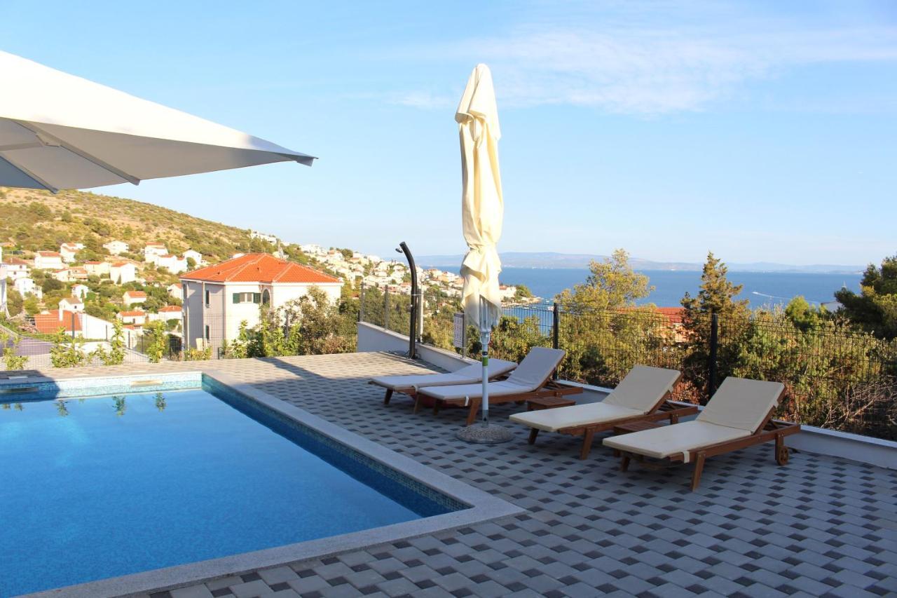 Apartment C-Views Trogir Bagian luar foto