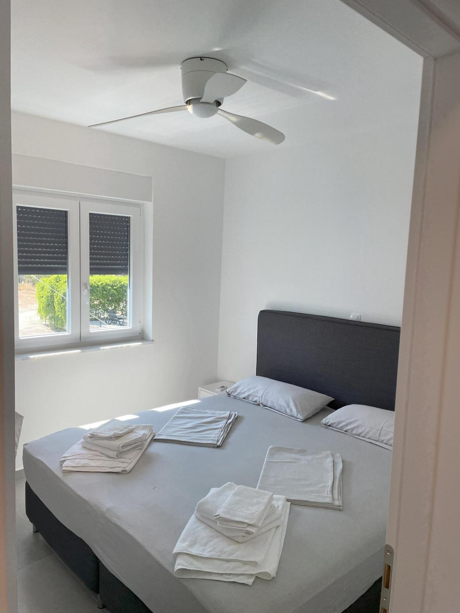 Apartment C-Views Trogir Bagian luar foto